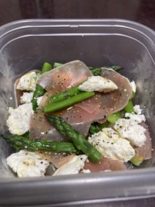 アスパラガスのサラダ